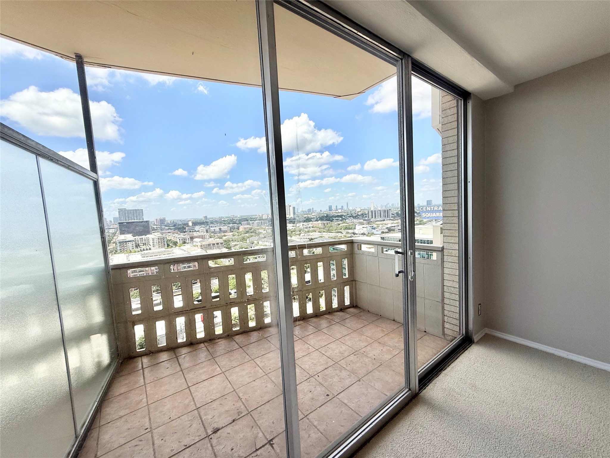 2016 Main, Unit 1904 Houston, TX 77002 - Photo 23 of 40 2nd bedroom view of balcony door