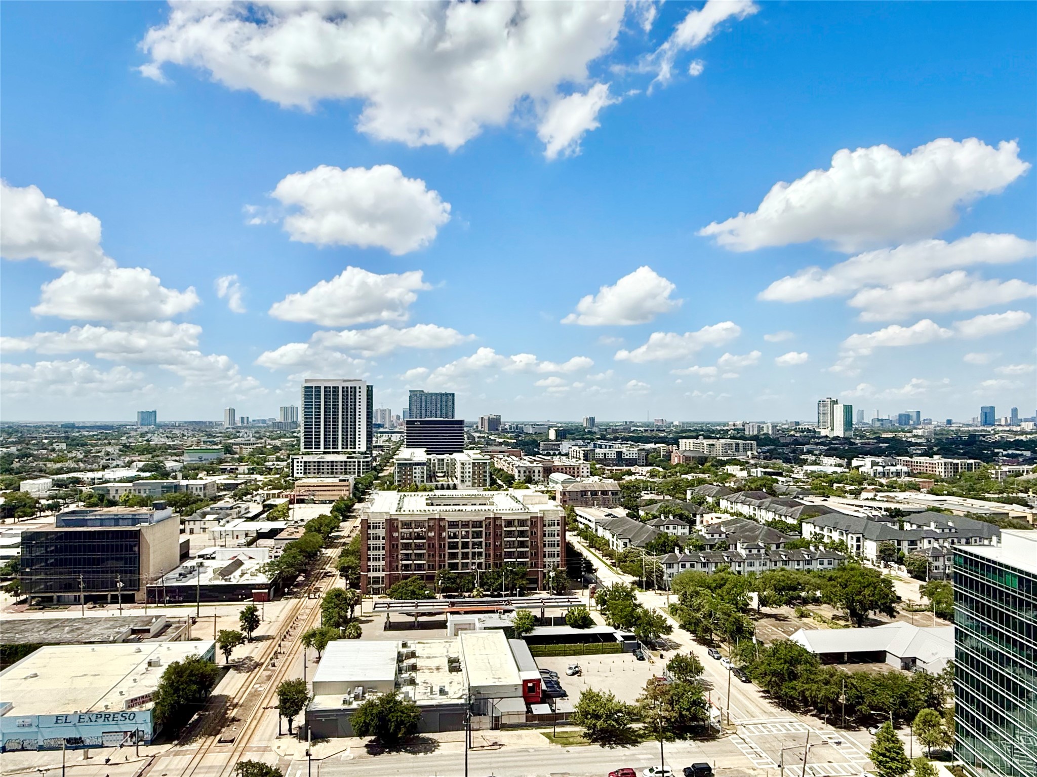 2016 Main, Unit 1904 Houston, TX 77002 - Photo 25 of 40 midtown/medical center view