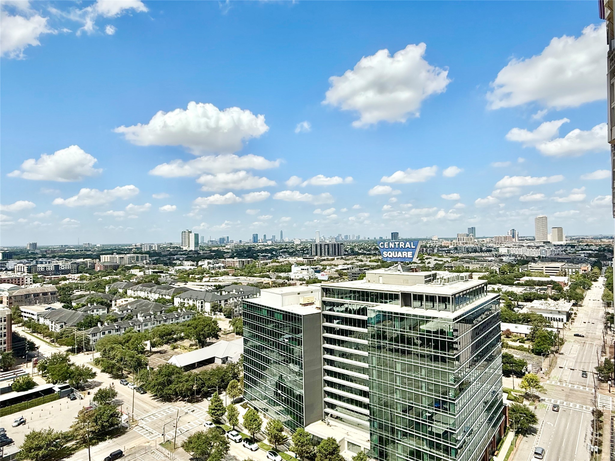 2016 Main, Unit 1904 Houston, TX 77002 - Photo 26 of 40 midtown/medical center view