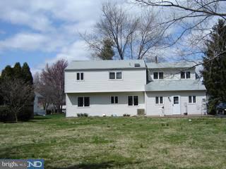 31 Latchstring Lane Hatboro, PA 19040 - Photo 6 of 6 Gallery Image 6