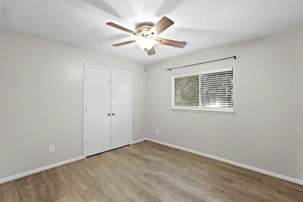 $2,300 | 2922 Glencullen Lane, Pearland, TX 77584