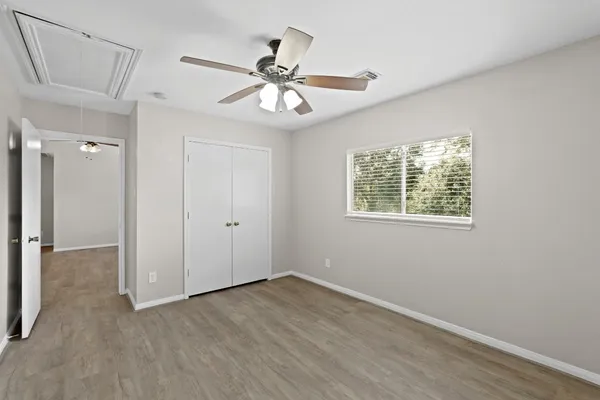 $2,300 | 2922 Glencullen Lane, Pearland, TX 77584