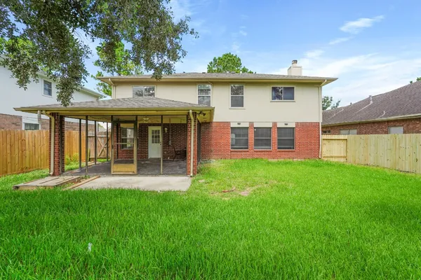 $2,300 | 2922 Glencullen Lane, Pearland, TX 77584
