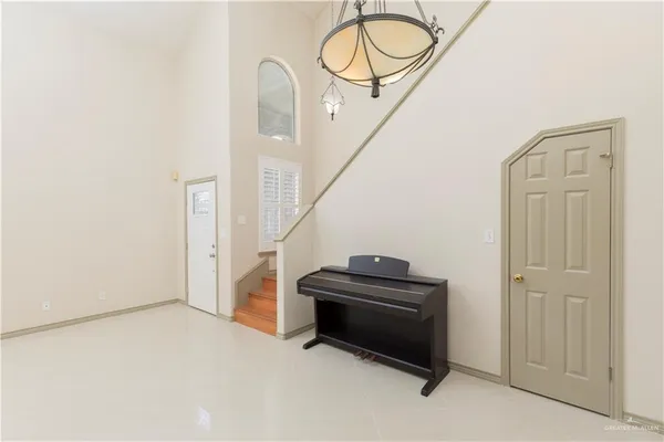 a view of entryway and hall