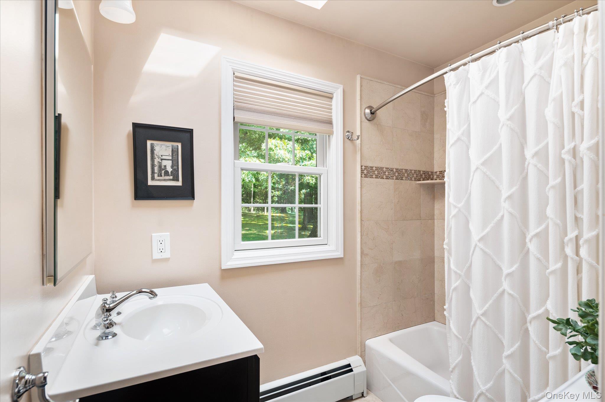19 Young Road Katonah, NY 10536 - Photo 15 of 32 Full bathroom
