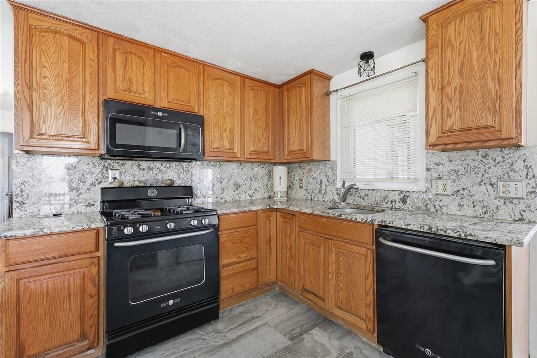 15 Gage Street Providence, RI 02909 - Photo 6 of 19