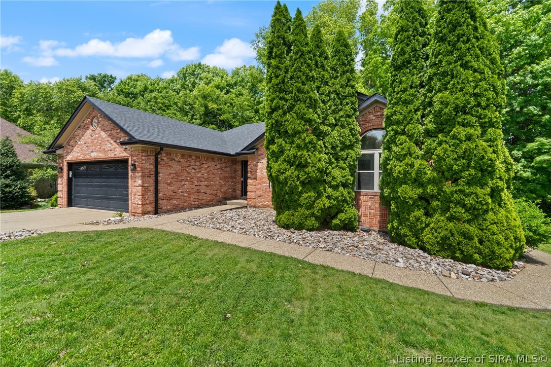 1056 Brookstone Court Georgetown, IN 47122 - Photo 3 of 62