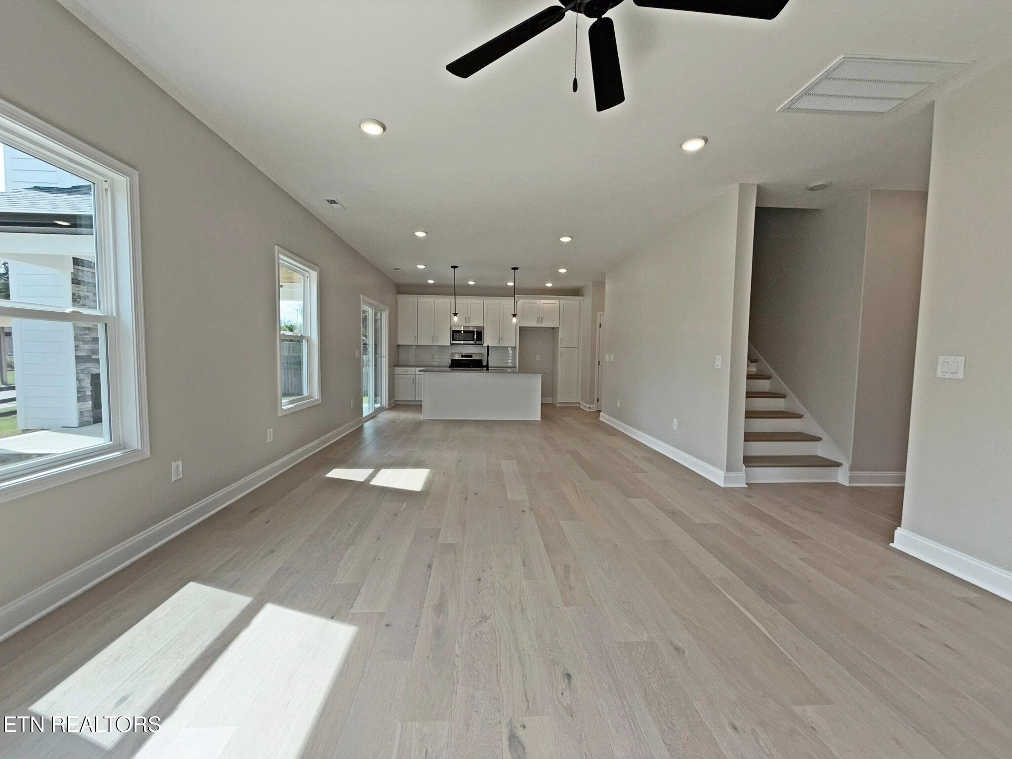 124 Chelsea Lane La Follette, TN 37766 - Photo 11 of 49 IMG_0945Chelseapicsed