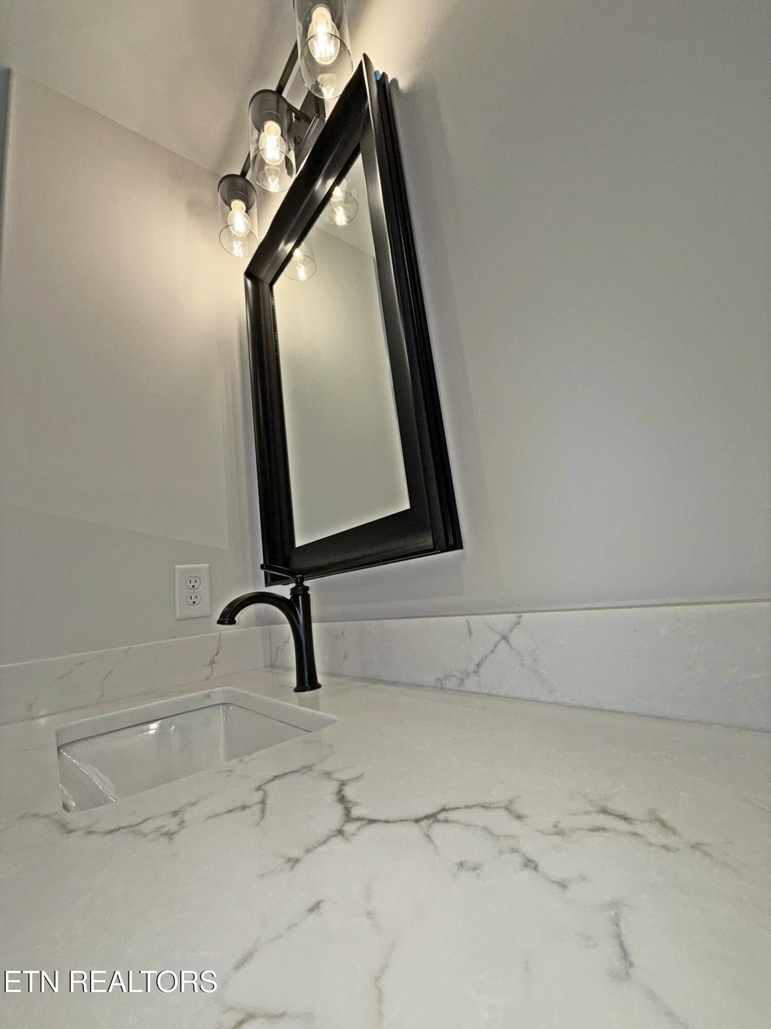 124 Chelsea Lane La Follette, TN 37766 - Photo 21 of 49 IMG_0971Chelseapicsed