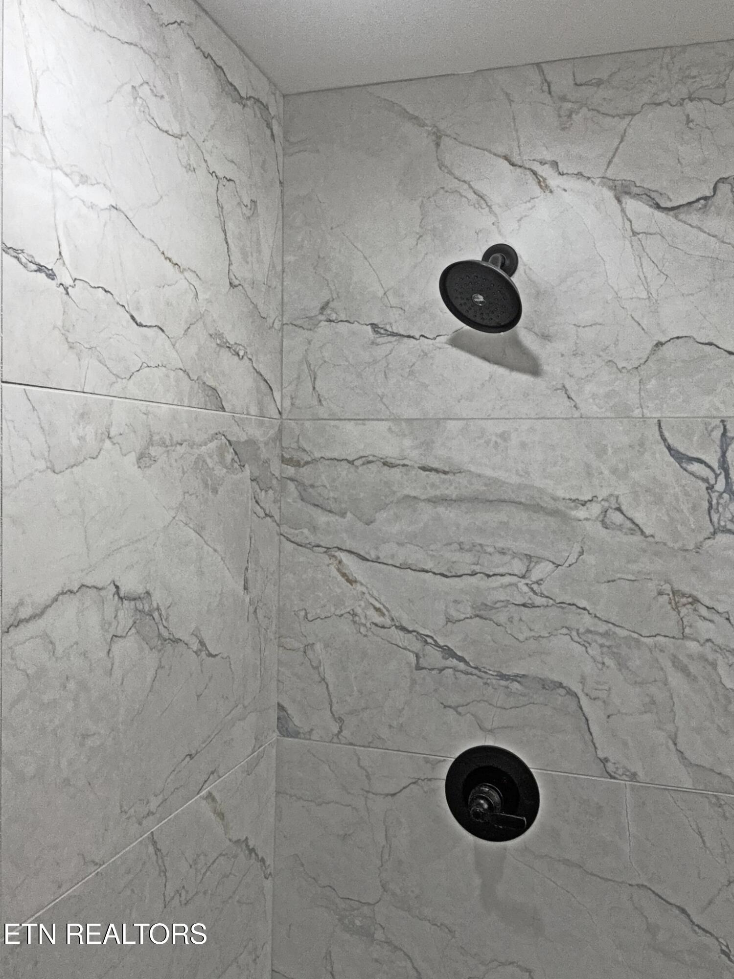 124 Chelsea Lane La Follette, TN 37766 - Photo 27 of 49 IMG_0981Chelseapicsed