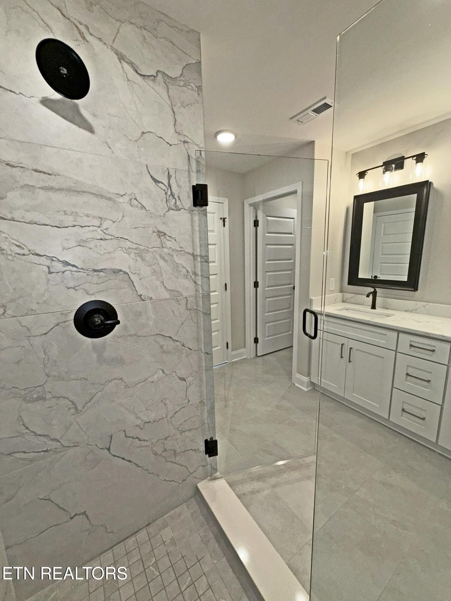 124 Chelsea Lane La Follette, TN 37766 - Photo 28 of 49 IMG_0982Chelseapicsed