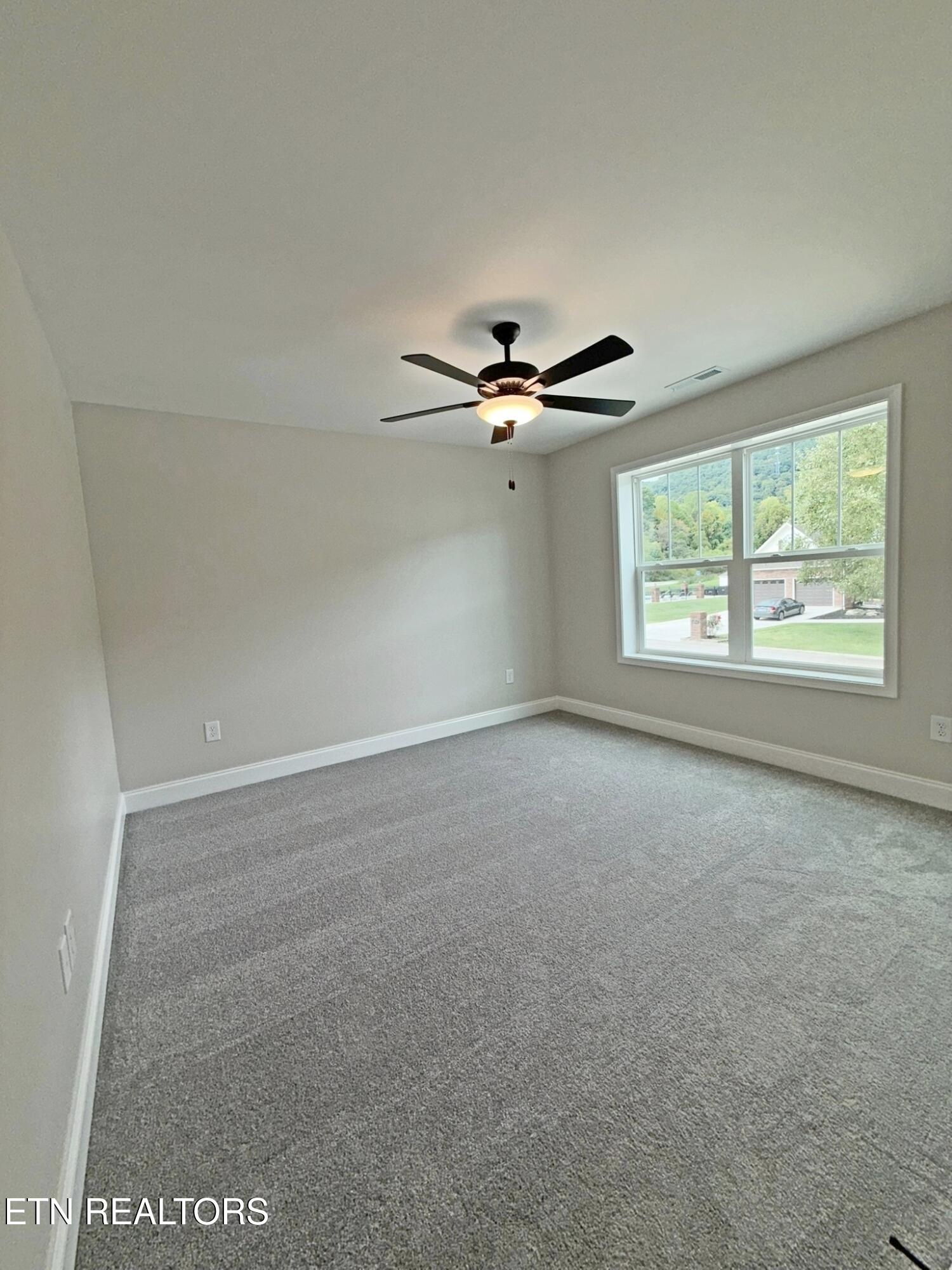 124 Chelsea Lane La Follette, TN 37766 - Photo 33 of 49 IMG_0986Chelseapicsed