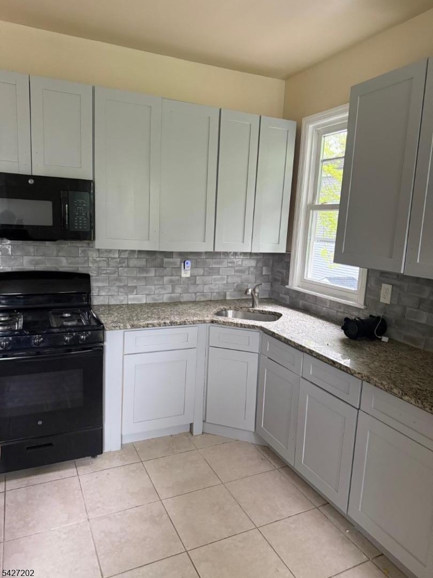 149 Scheerer Avenue, Unit 2 Newark, NJ 07112 - Photo 2 of 11