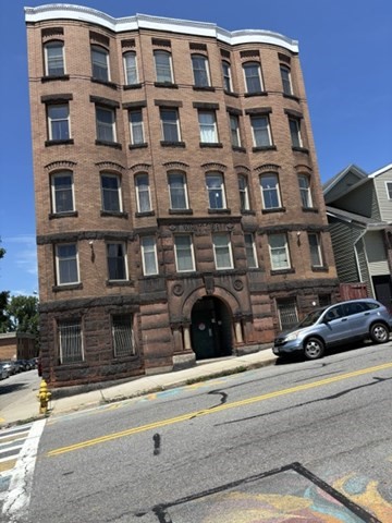 257 Pleasant Street, Unit 9 Worcester, MA 01609 - Photo 11 of 17