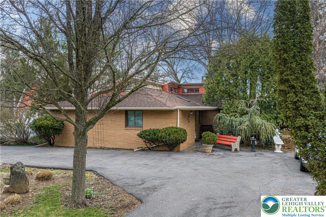 436 East Macada Road Bethlehem, PA 18017 - Photo 1 of 62 Gallery Image 1