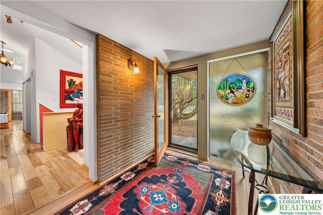436 East Macada Road Bethlehem, PA 18017 - Photo 3 of 62 Gallery Image 3