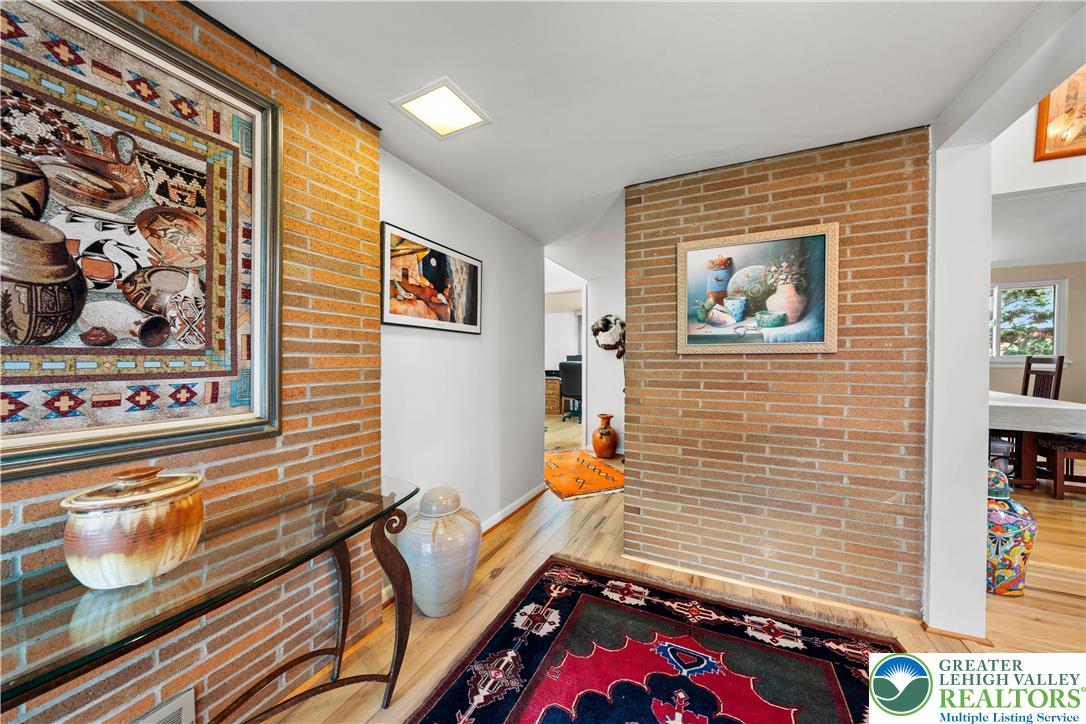 436 East Macada Road Bethlehem, PA 18017 - Photo 4 of 62 Gallery Image 4