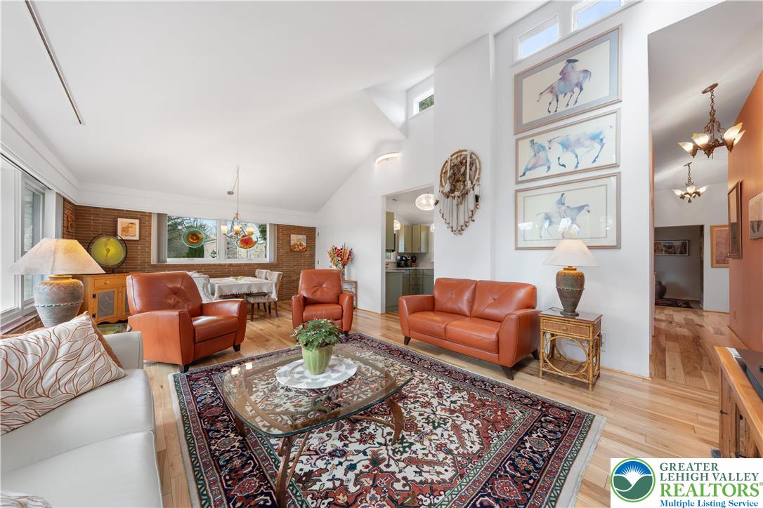 436 East Macada Road Bethlehem, PA 18017 - Photo 6 of 62 Gallery Image 6