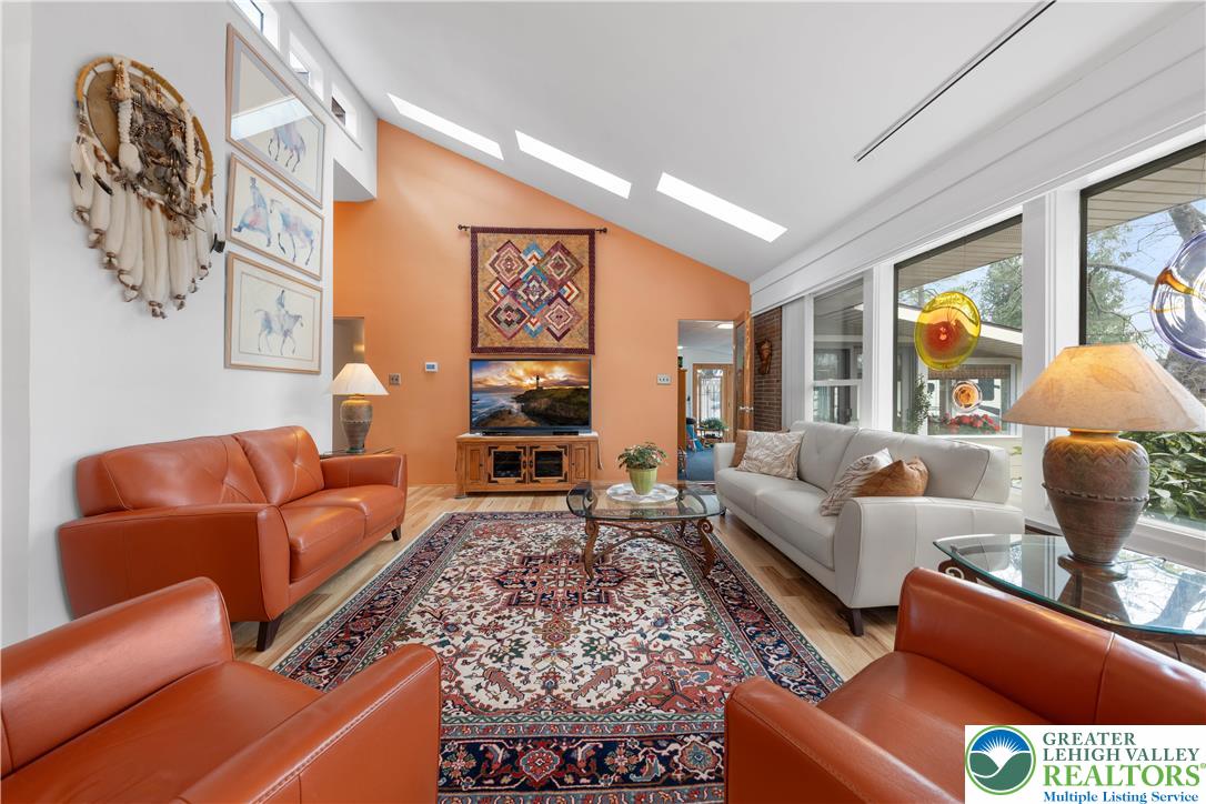 436 East Macada Road Bethlehem, PA 18017 - Photo 9 of 62 Gallery Image 9