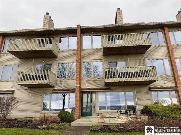 $384,900 | 28 Bld L Cayuga Circle, Dewittville, NY 14728