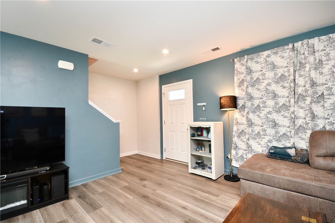 113 Alice Court Easley, SC 29642 - Photo 5 of 37