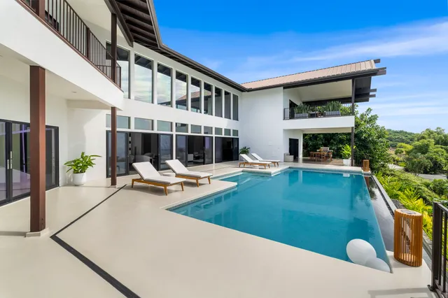 $4,701,060 | 76-981 Aeo Street, Kailua-Kona, HI 96740