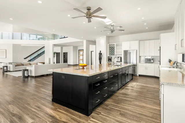 $4,701,060 | 76-981 Aeo Street, Kailua-Kona, HI 96740