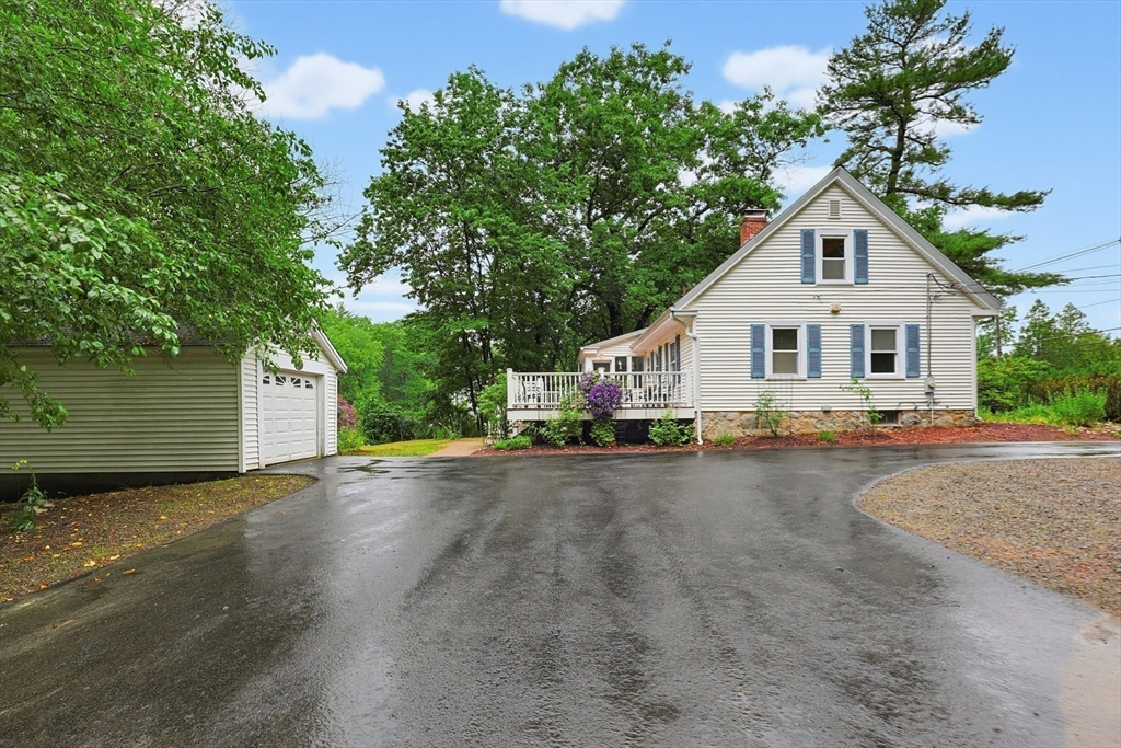 602 Elm Street Walpole, MA 02081 - Photo 23 of 38