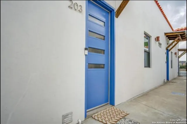 a view of walk in closet