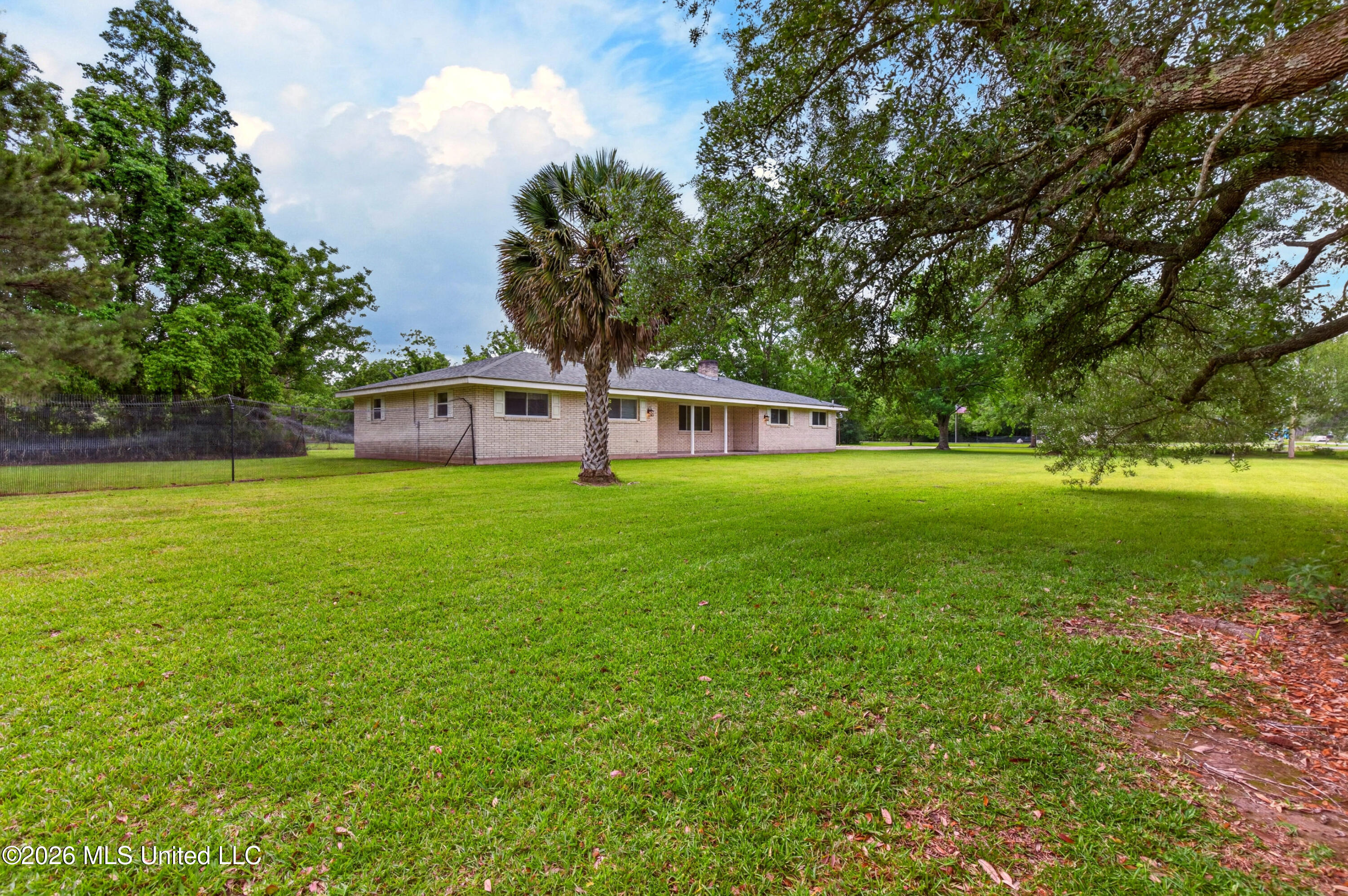 8374 Lakeshore Road Bay St. Louis, MS 39520 - Photo 4 of 47 8374LakeshoreRd.-3