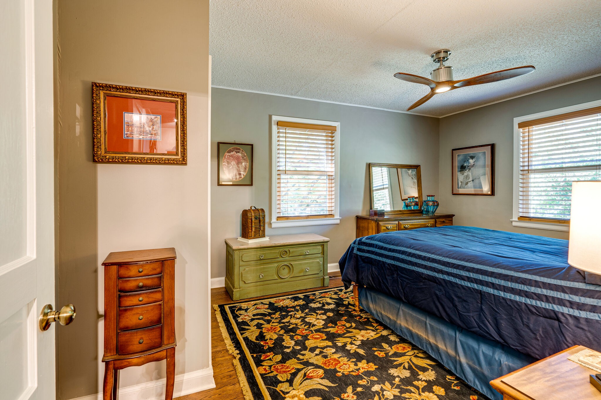 2805 Surrey Road Nashville, TN 37214 - Photo 23 of 46 a bedroom with two beds and a window