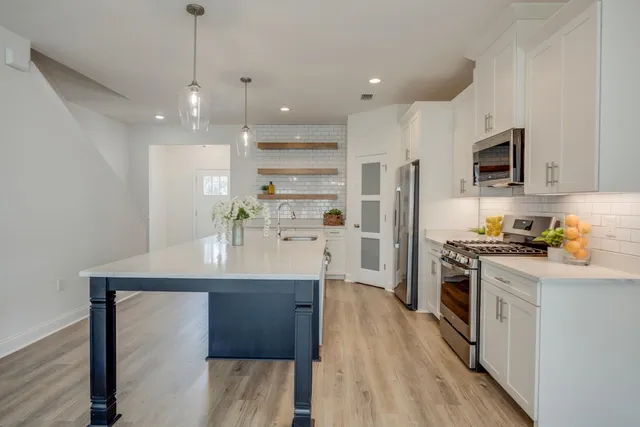 $564,500 | 2496 Mount Vernon Lane, Tallahassee, FL 32311