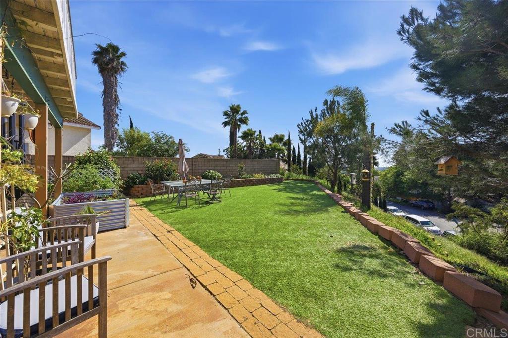 842 Porter Way Fallbrook, CA 92028 - Photo 4 of 22