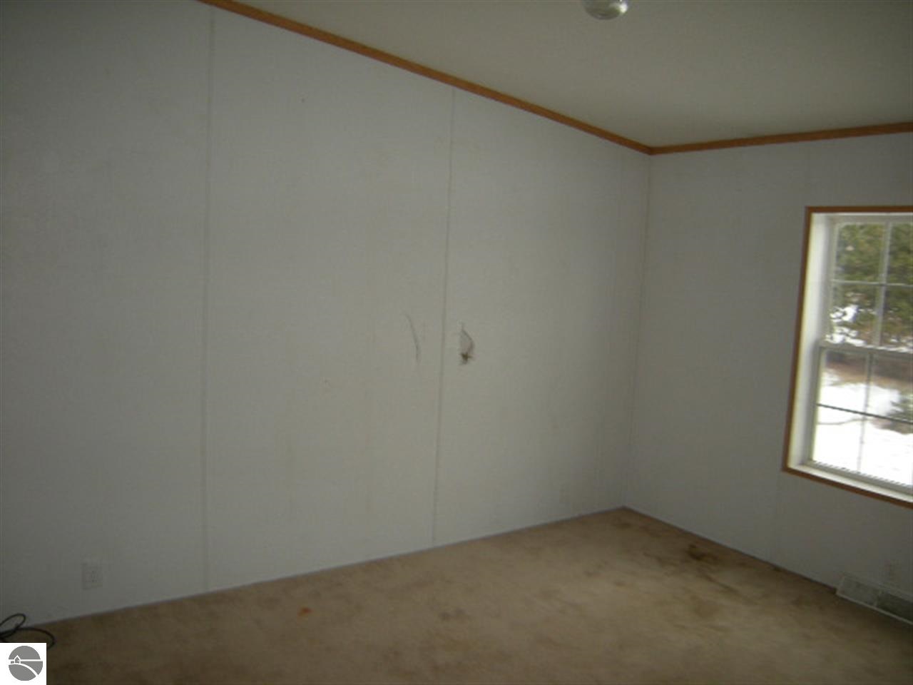 5266 Vance Road Grawn, MI 49637 - Photo 10 of 13 1780577-9.JPG