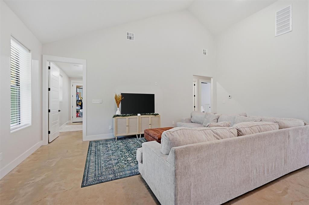 311 Rawhide Trail Denison, TX 75021 - Photo 4 of 39