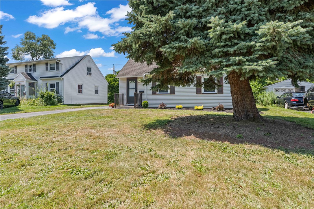 153 Greenfield Road Greece, NY 14626 - Photo 3 of 24
