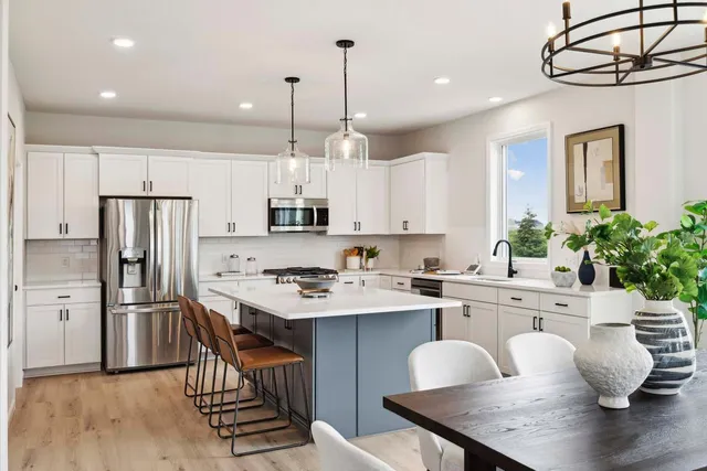 $828,220 | 4842 Baker Reserve Lane, Maple Plain, MN 55359