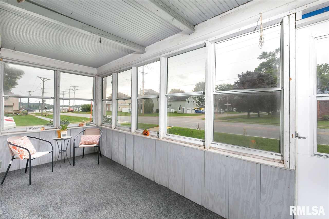 305 Lost Grove Road Princeton, IA 52768 - Photo 2 of 15 Gallery Image 2