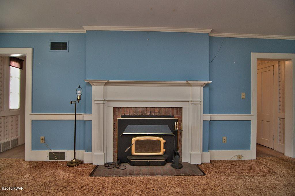 915 Long Ridge Road Hawley, PA 18428 - Photo 11 of 64 Living Room