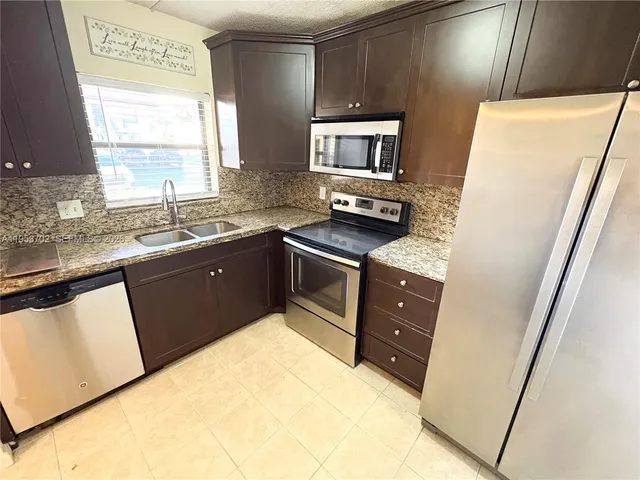 $2,050 | 21905 Lake Forest Circle, Unit 104, Boca Raton, FL 33433