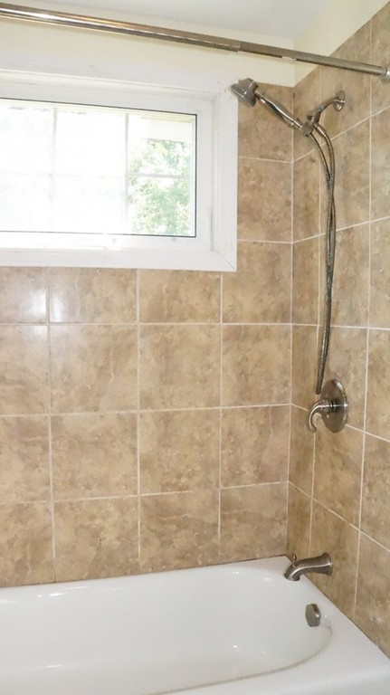 55 Fuller Road Weymouth, MA 02191 - Photo 6 of 11