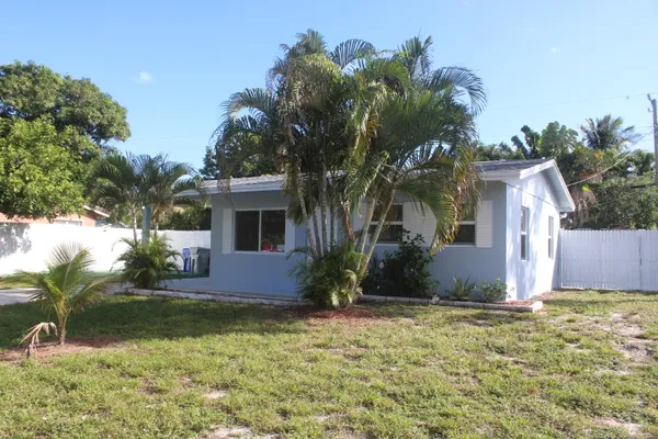 $2,400 | 2630 Northeast 8th Avenue, Pompano Beach, FL 33064