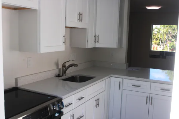 $2,400 | 2630 Northeast 8th Avenue, Pompano Beach, FL 33064