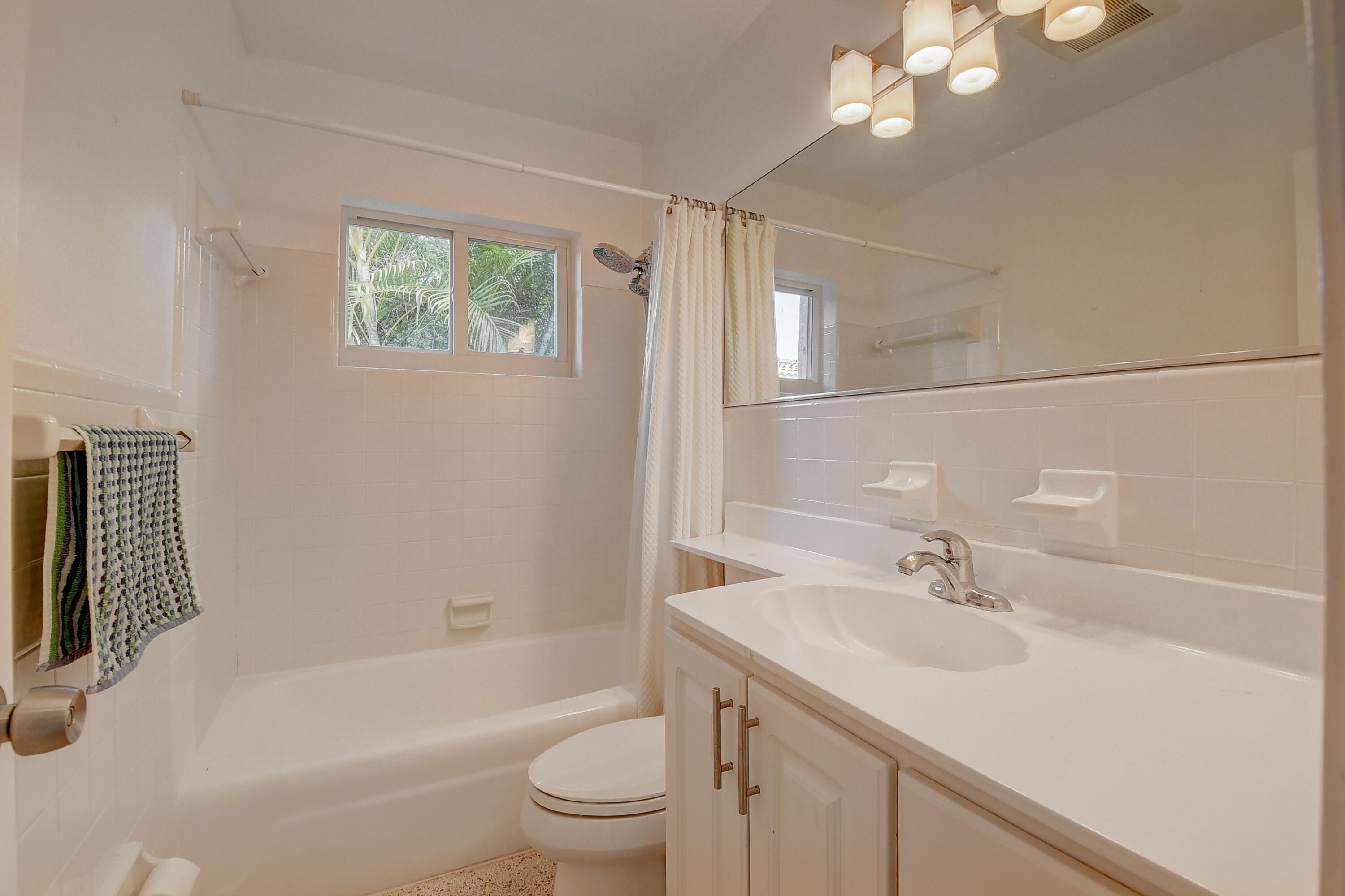 232 Northeast 31st Street Boca Raton, FL 33431 - Photo 18 of 53 18_dsc_0322_3_4_5_6
