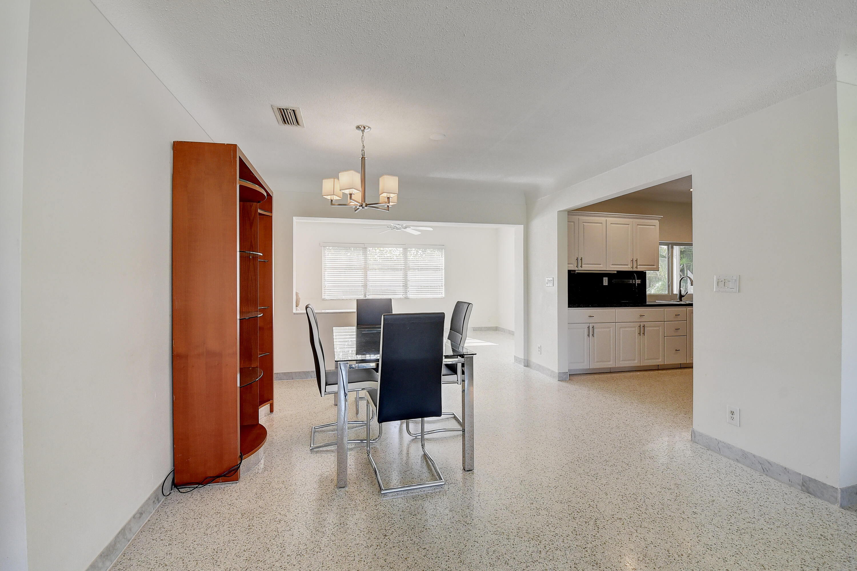 232 Northeast 31st Street Boca Raton, FL 33431 - Photo 8 of 53 07_dsc_0267_68_69_70_71
