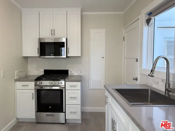 $2,450 | 5510 Beck Avenue, North Hollywood, CA 91601