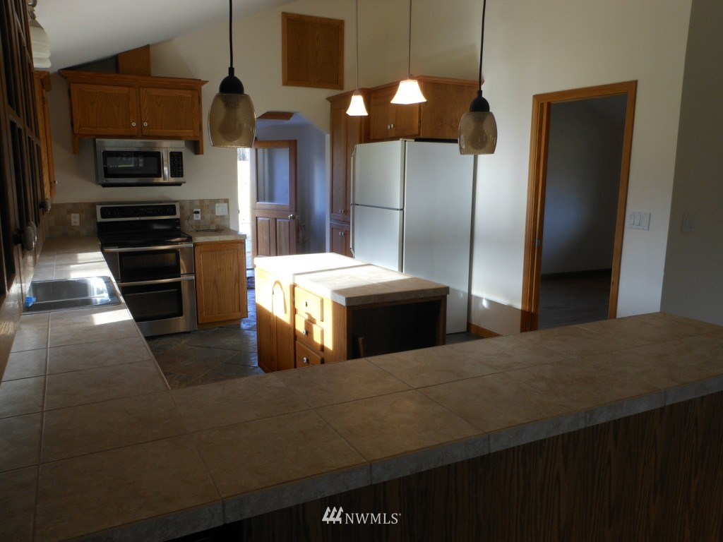 20625 Maxwell Road Southeast Maple Valley, WA 98038 - Photo 14 of 20
