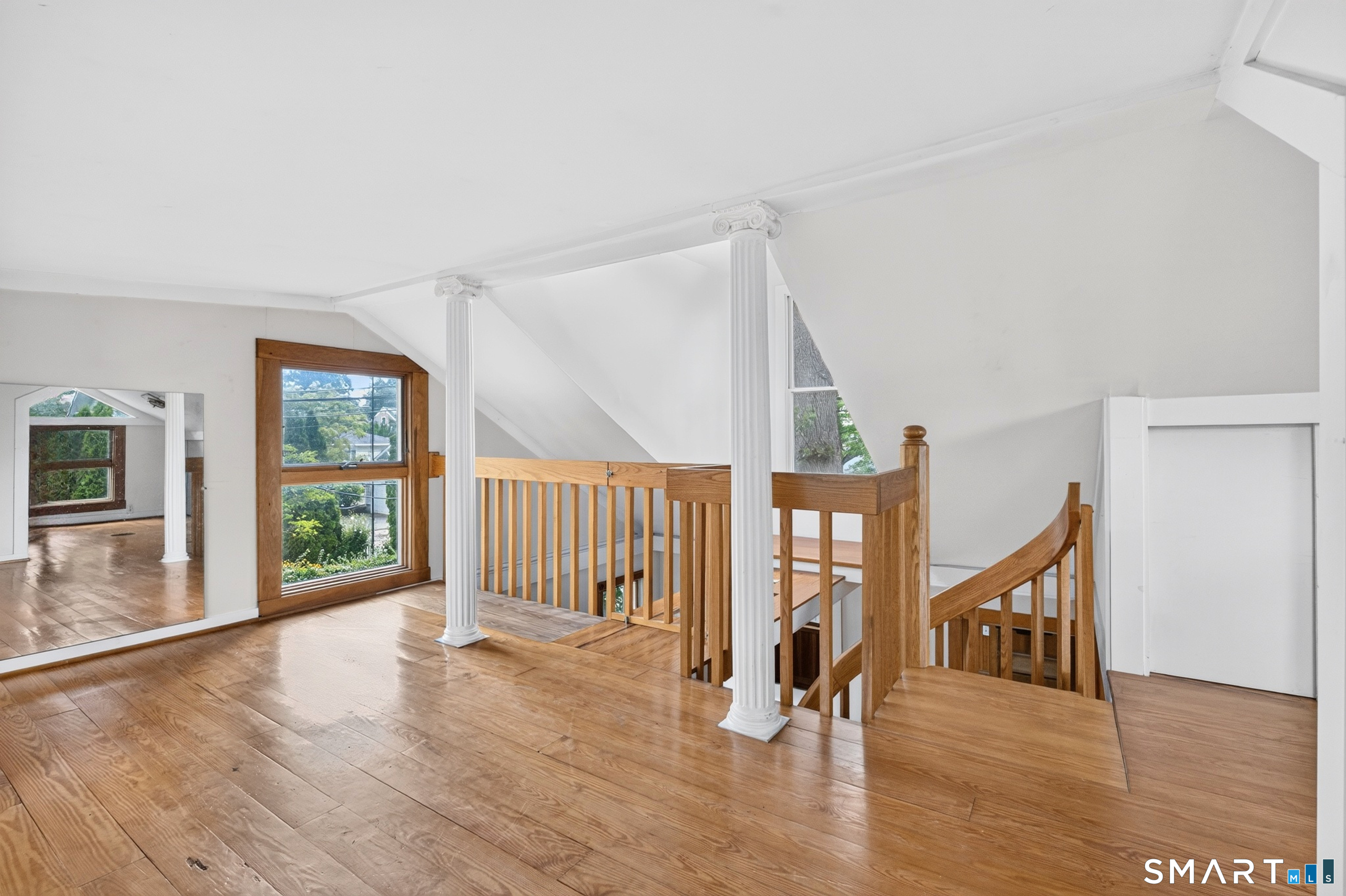 207 Pawson Road Branford, CT 06405 - Photo 33 of 39 Upper Bedroom