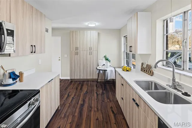 $309,900 | 303 North Cedar Street, O'Fallon, IL 62269