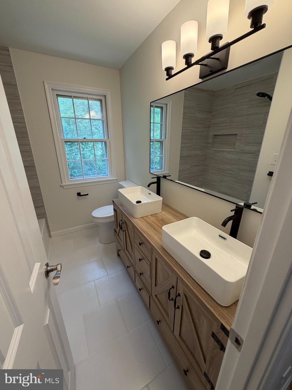 2429 Parallel Lane Silver Spring, MD 20904 - Photo 20 of 22 Upper Hall Bath